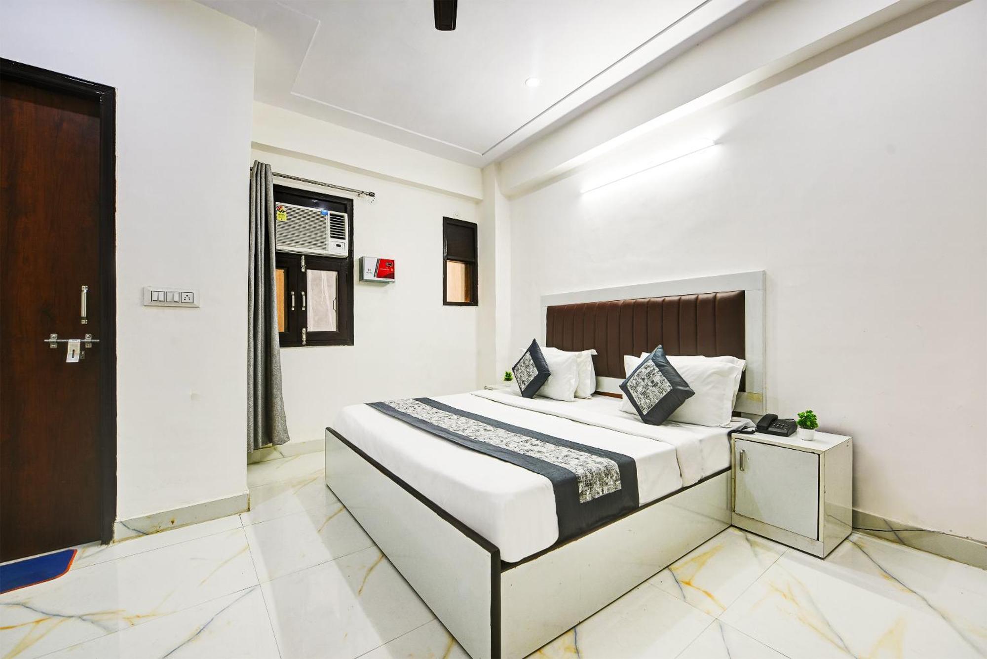 Hotel Krishna Tower Dillí Exteriér fotografie