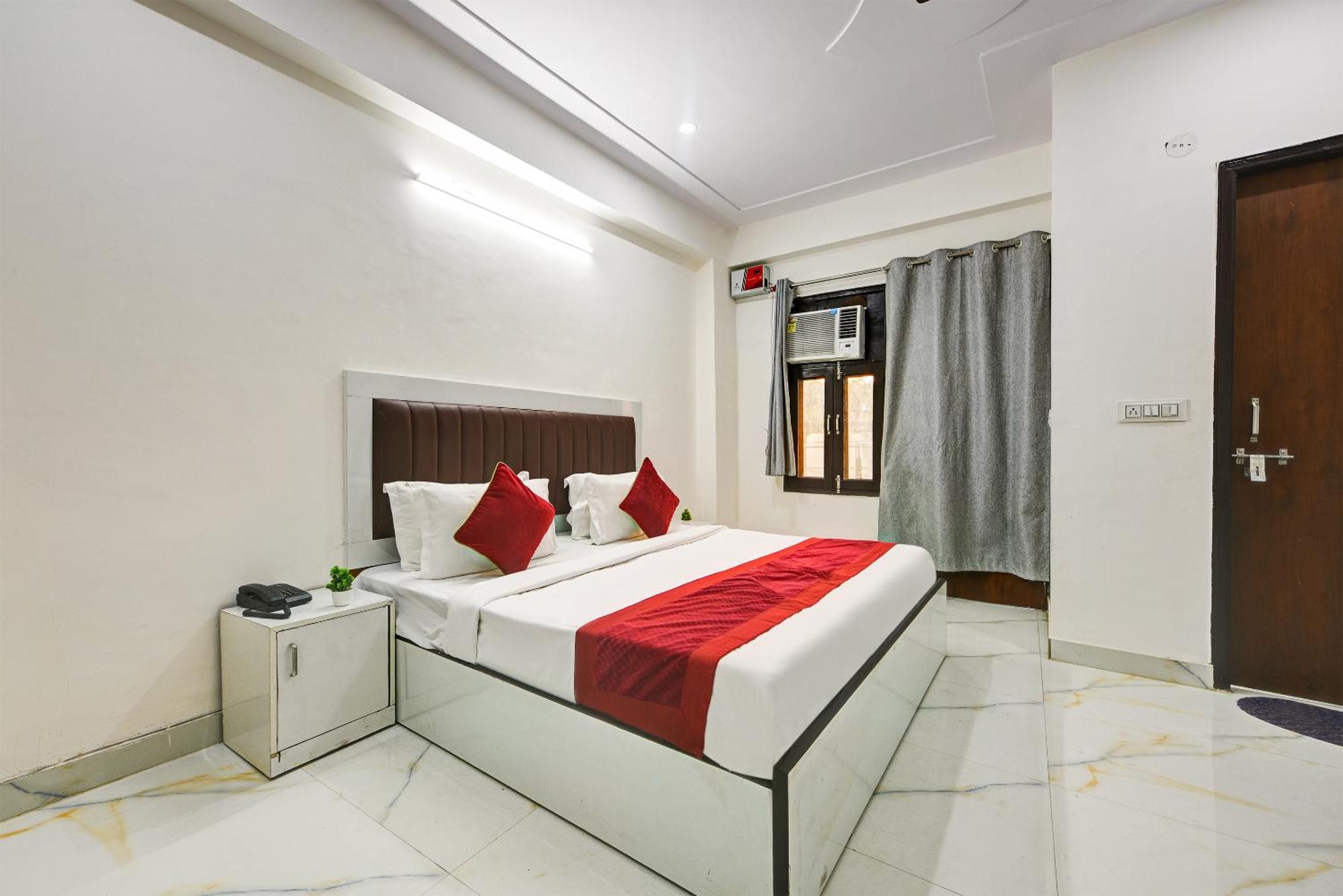 Hotel Krishna Tower Dillí Exteriér fotografie
