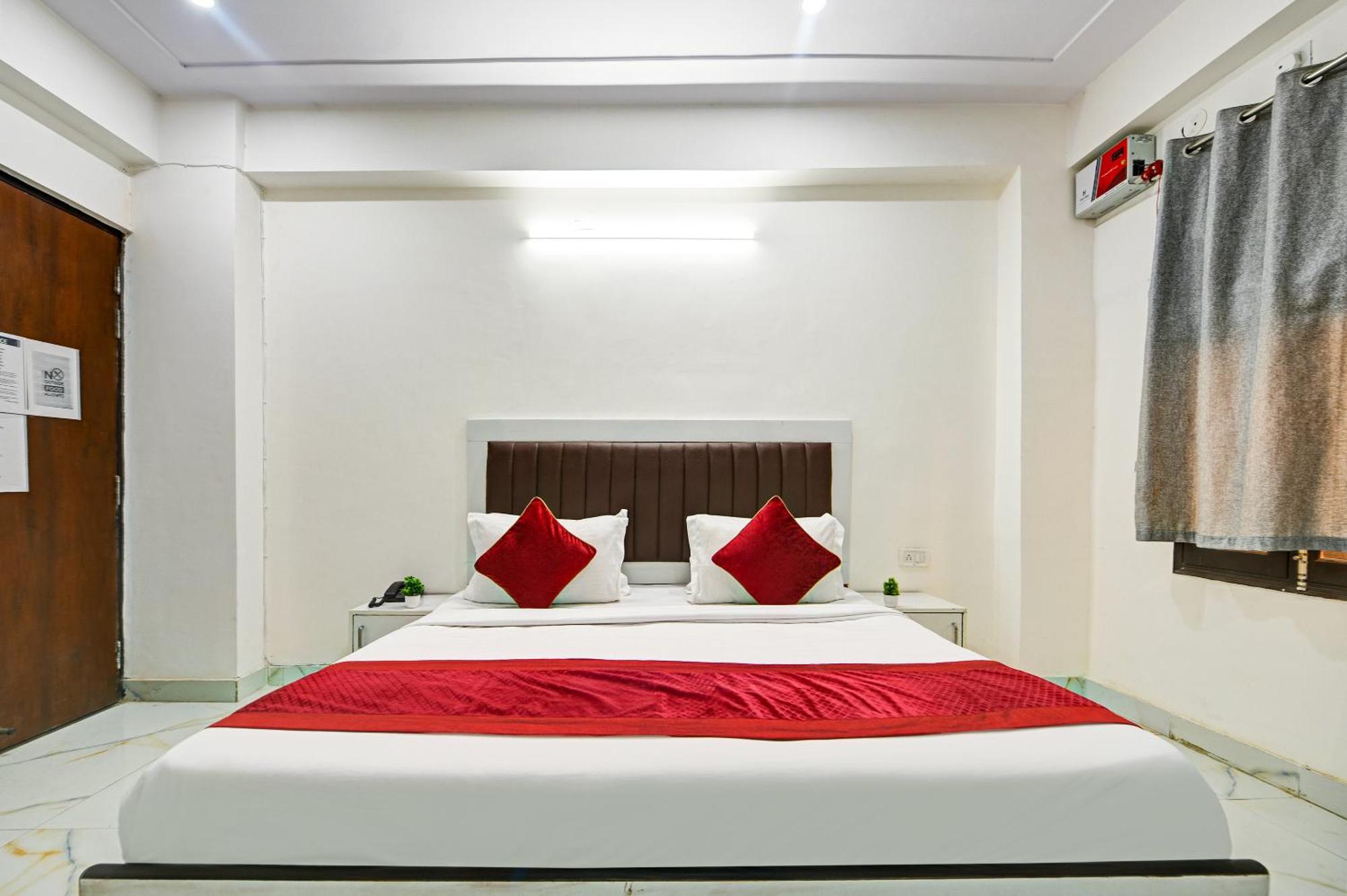 Hotel Krishna Tower Dillí Exteriér fotografie