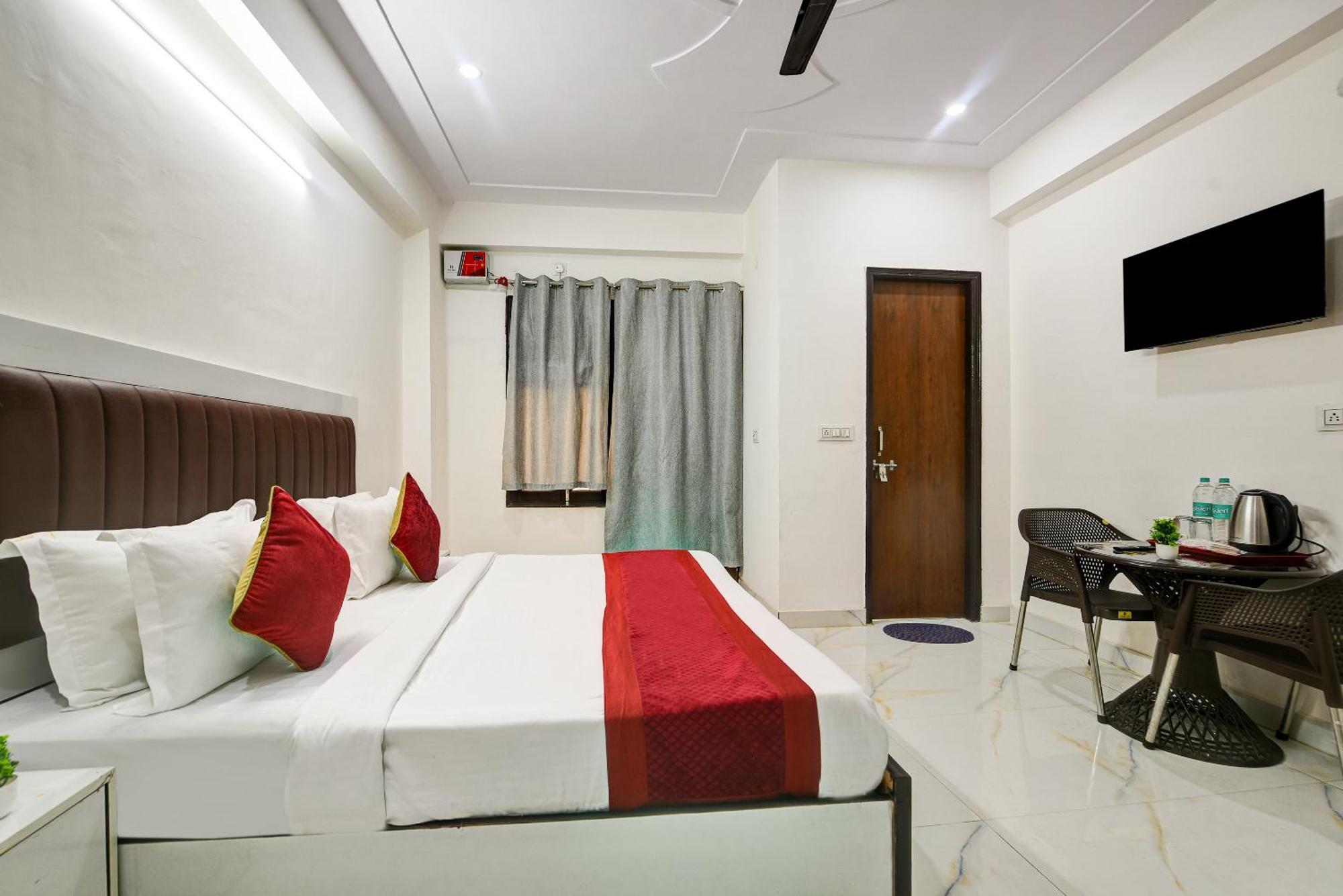Hotel Krishna Tower Dillí Exteriér fotografie