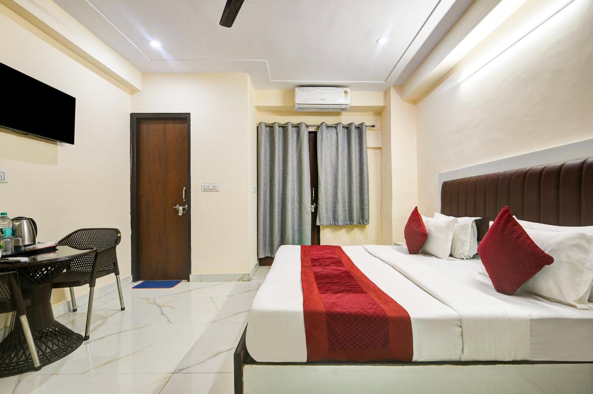 Hotel Krishna Tower Dillí Exteriér fotografie