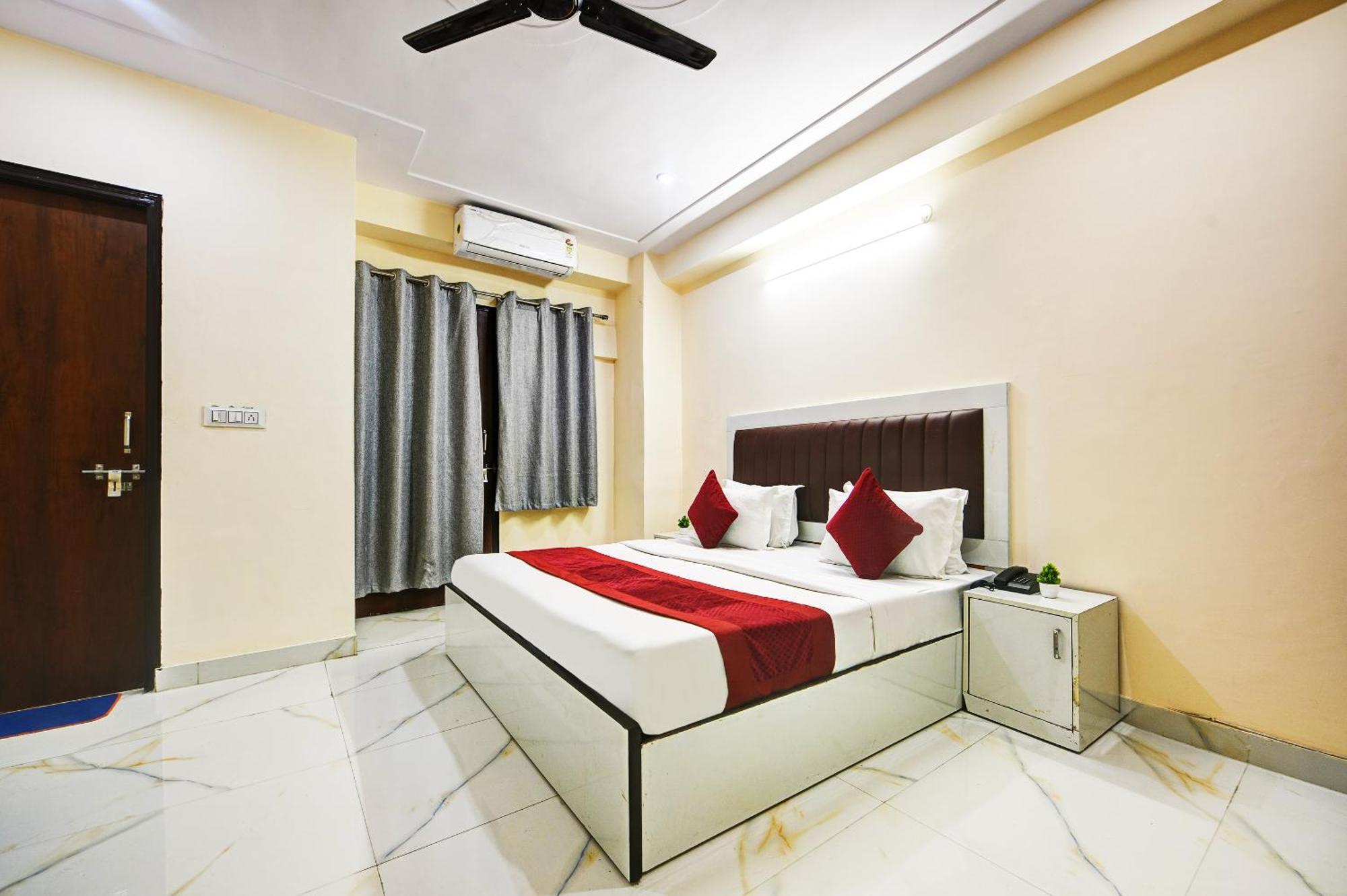 Hotel Krishna Tower Dillí Exteriér fotografie